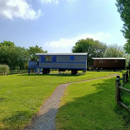 Hébergement de vacances Roulottes Des Trolls La Boussac